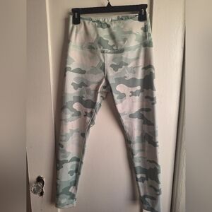 Mondetta Luxury Leggings